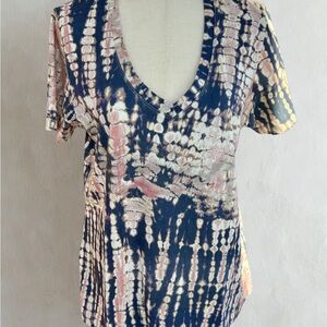 Johnny Was Navy and Pink Tie-Dye V-Neck Short Sleeve Top